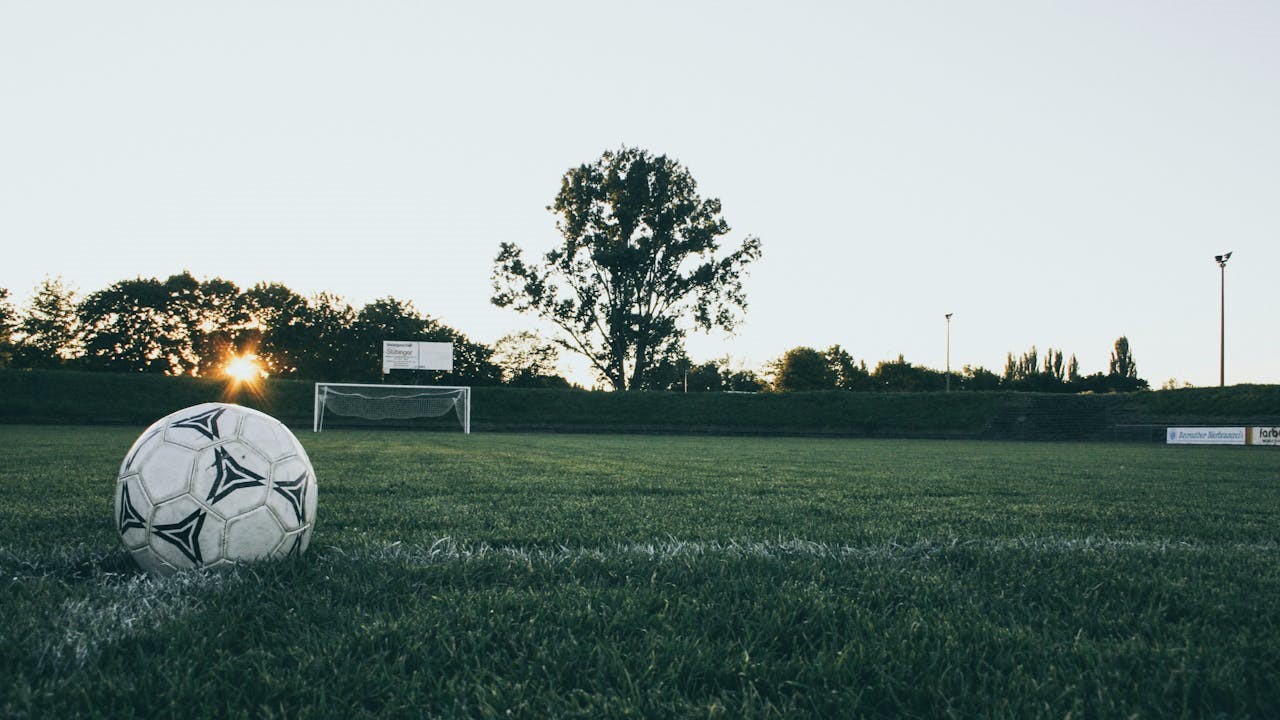 Come diventare allenatore di calcio se lavori full-time Come diventare allenatore di calcio se lavori full-time